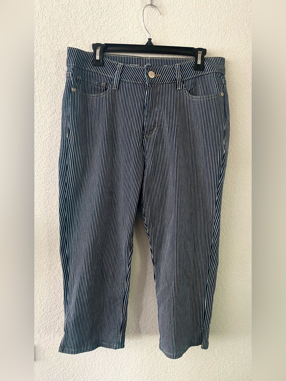 St. John’s Bay Striped Railway Navy and White Cropped Capris, NWOT, Sz 12